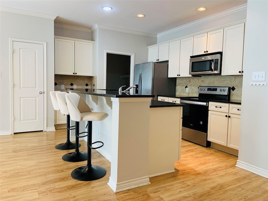 1020 Texas St unit 3204, Fort Worth, TX 76102 - photo 1