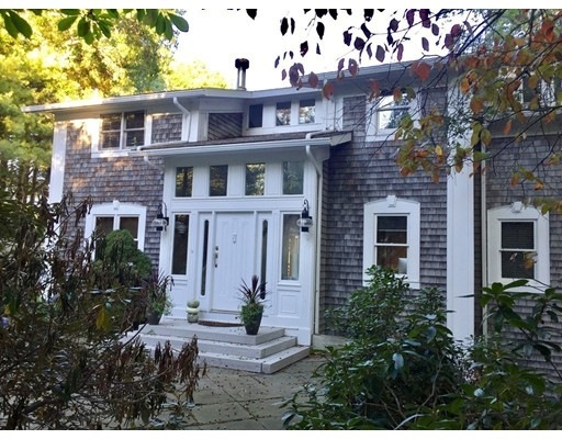 251 Edgewater Dr, Pembroke, MA 02359 - photo 1