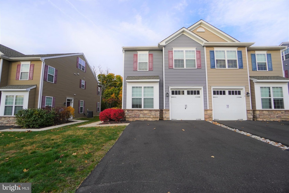 1013 Chapman Cir, Hatfield, PA 19440 - photo 1