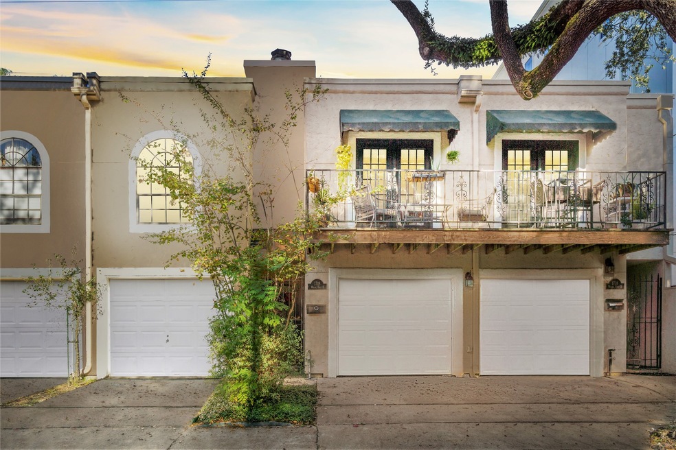 1718 Welch St unit E, Houston, TX 77006 - photo 1