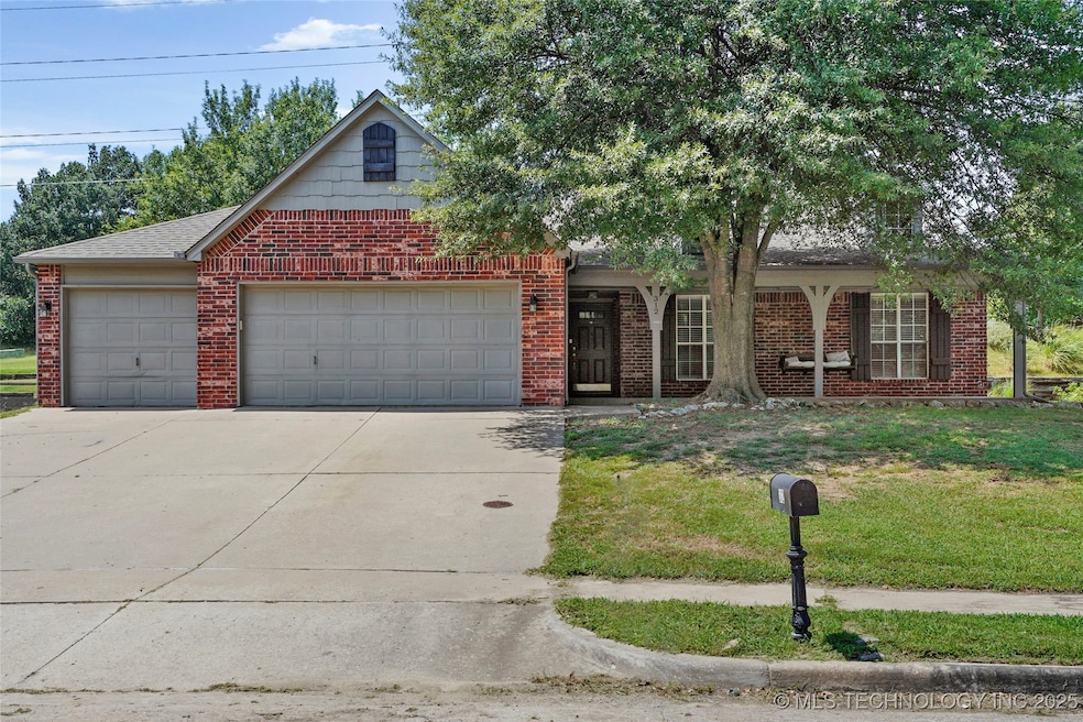 312 S 62nd St, Broken Arrow, OK 74014 - photo 1