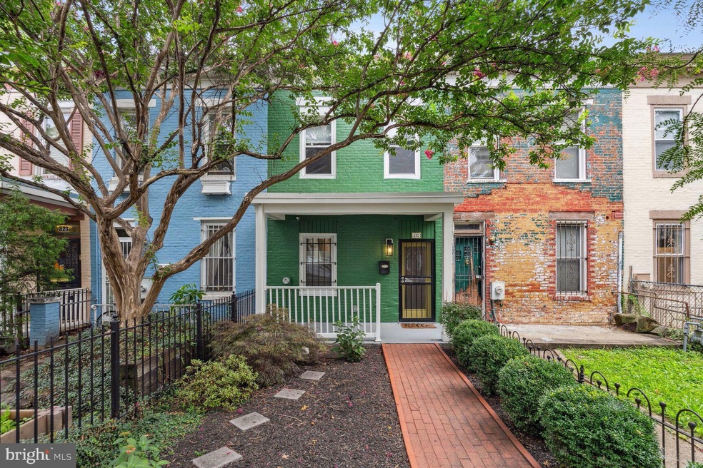 819 9th St NE, Washington, DC 20002 - photo 1