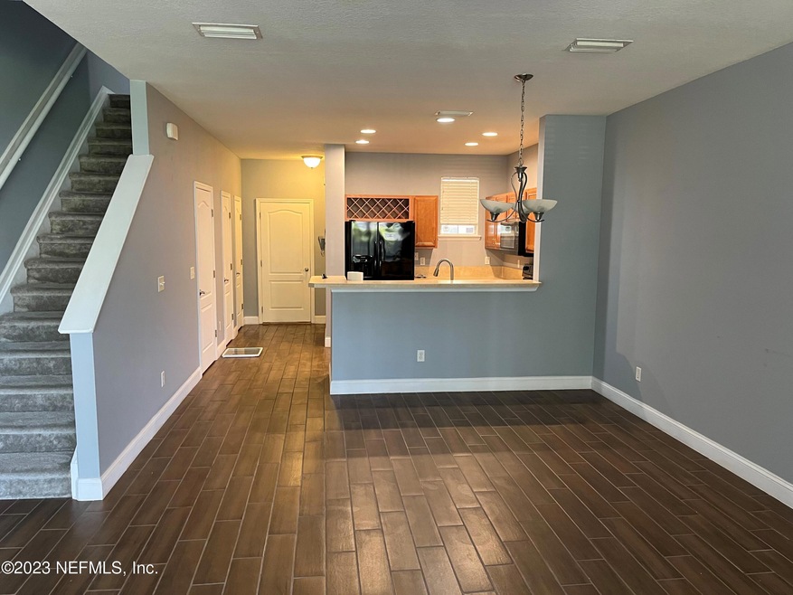 8879 Inlet Bluff Dr, Jacksonville, FL 32216 - photo 1