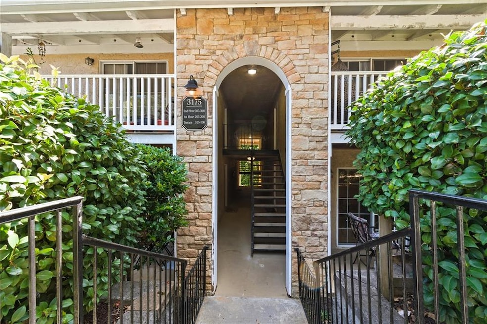 3175 7 Pines Ct NW unit 208, Atlanta, GA 30339 - photo 1
