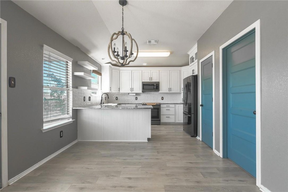 401 Coby Dr, Troy, TX 76579 - photo 1