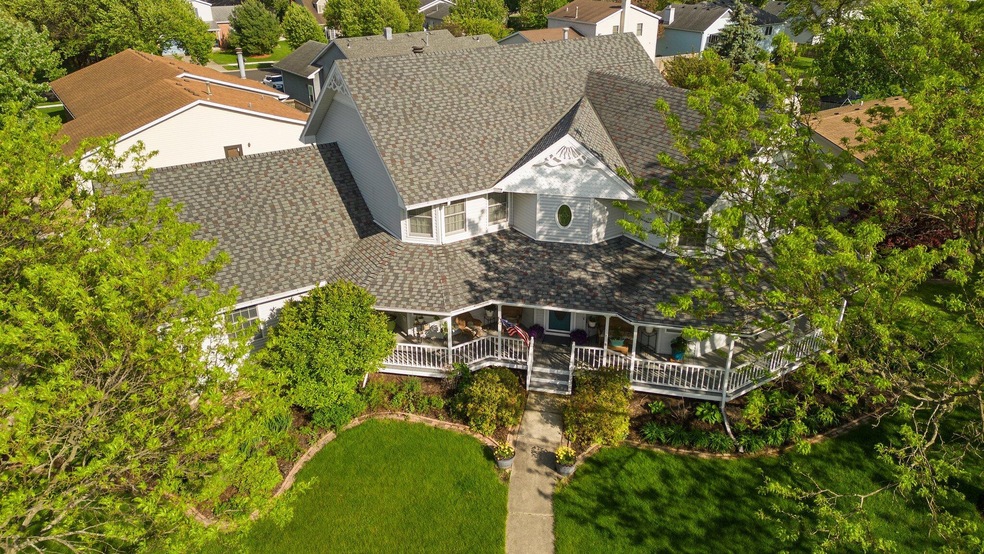 750 Meadow Ln, Crown Point, IN 46307 - photo 1