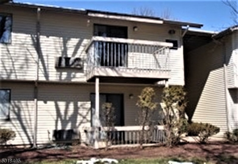 20 Delar Pkwy unit 310, Franklin Park, NJ 08823 - photo 1