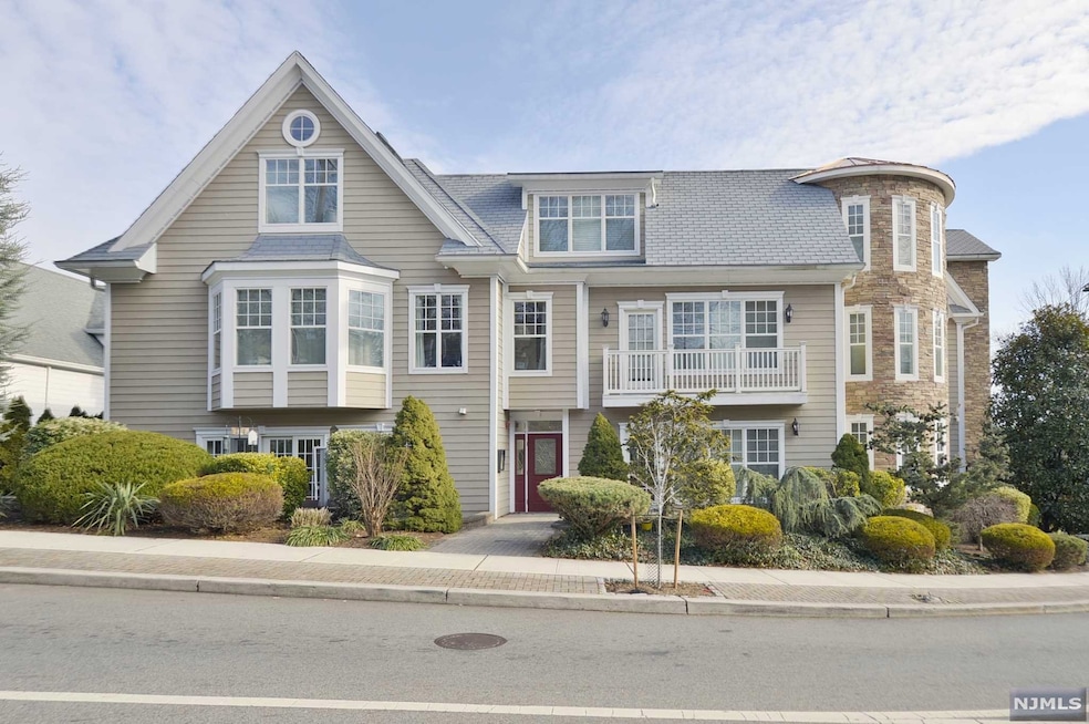 44A River Edge Rd unit 1, River Edge, NJ 07661 - photo 1