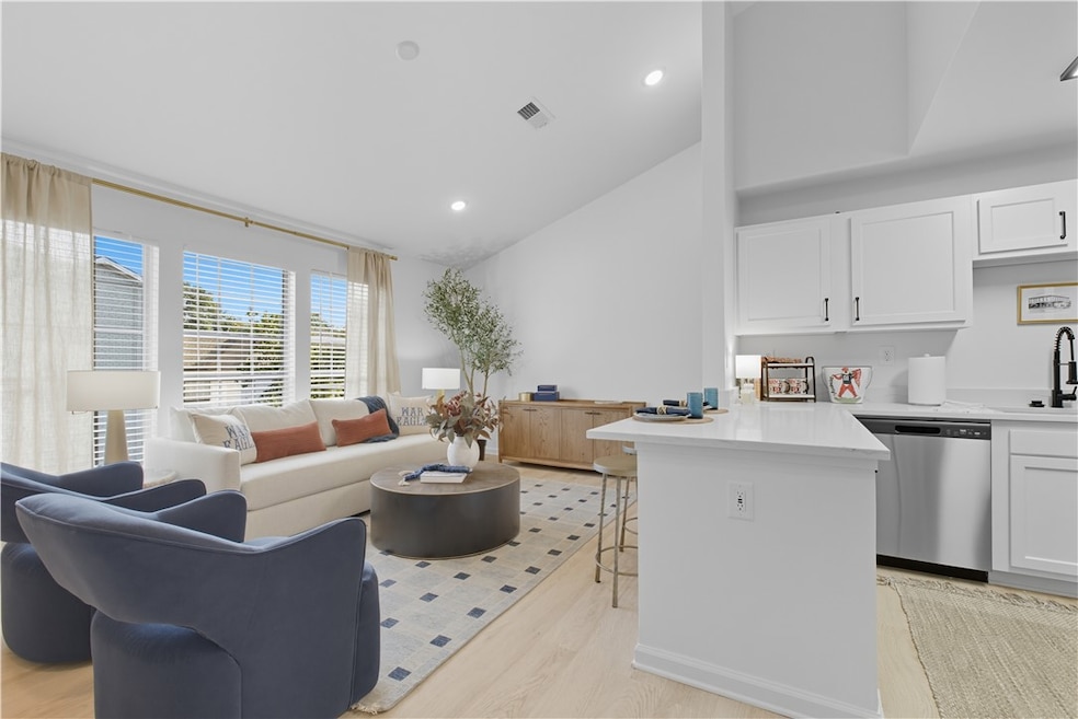 626 Shug Jordan Pkwy unit 9304, Auburn, AL 36832 - photo 1