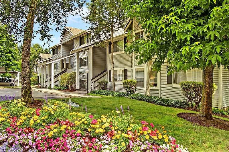 23317 Cedar Way unit L202, Mountlake Terrace, WA 98043 - photo 1