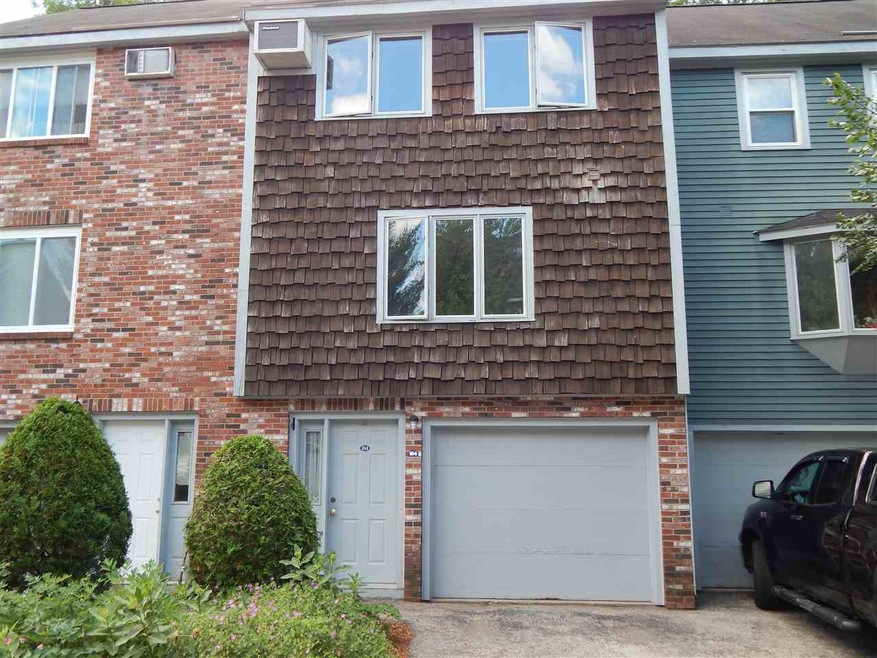 184 Valley Way W unit 184, Manchester, NH 03102 - photo 1