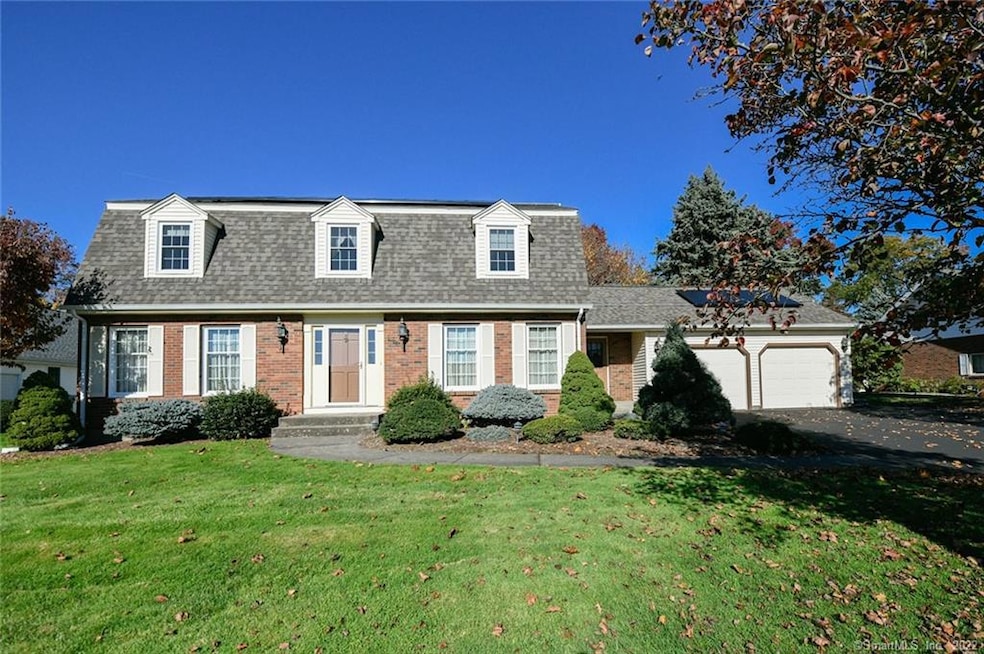 Welcome to 132 Stockingmill Road in Wethersfield!