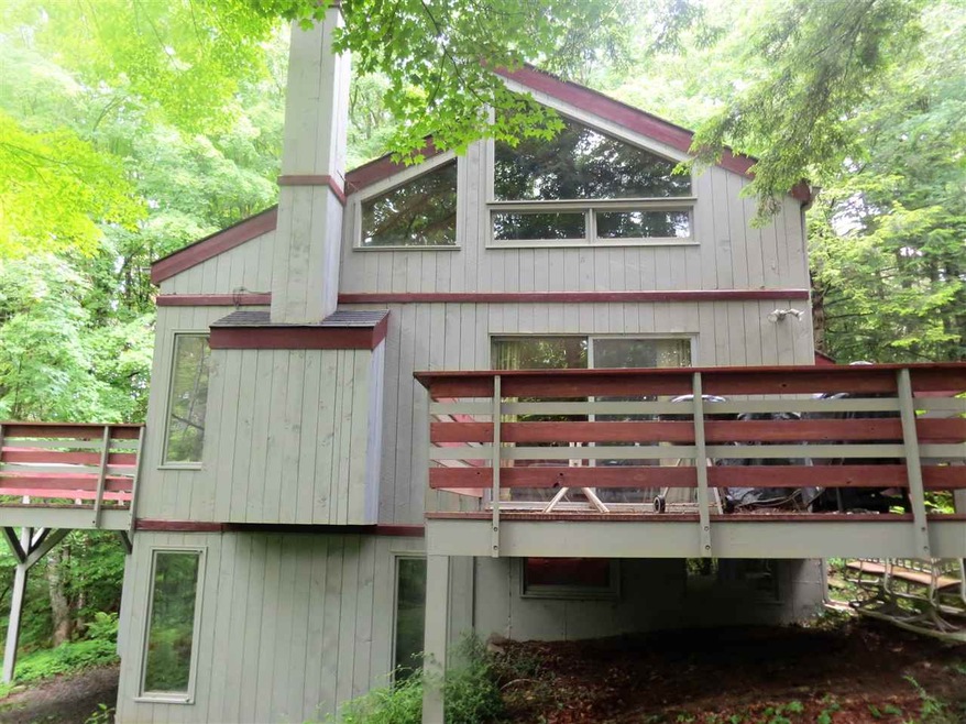 589 Hartford Ave, White River Junction, VT 05001 - photo 1