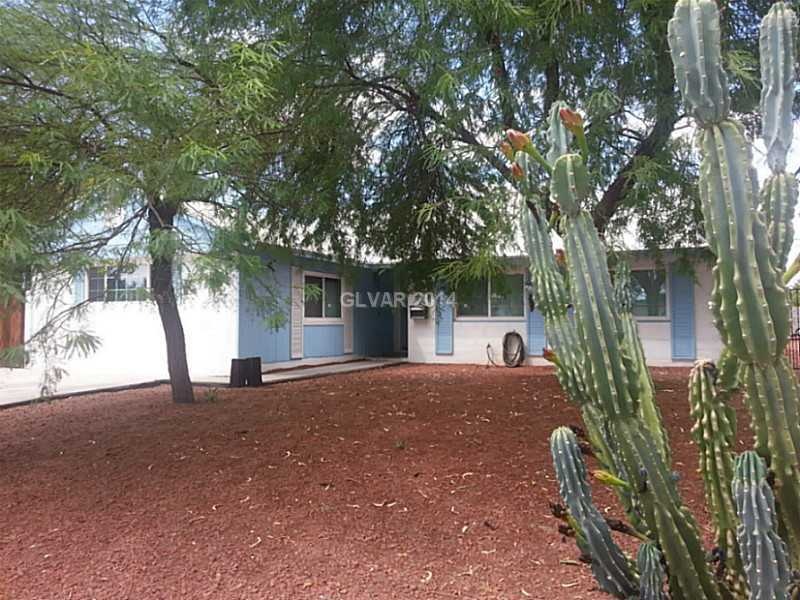 2266 Golden Arrow Dr, Las Vegas, NV 89169 - photo 1