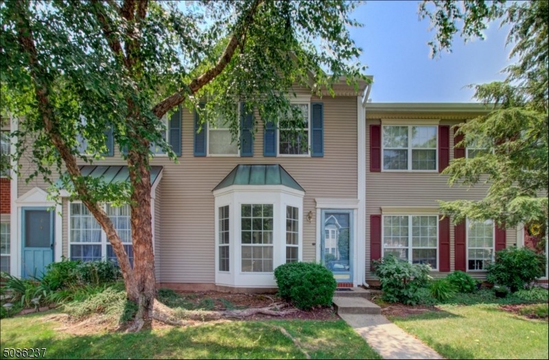 8 De Leone Cir, Franklin Park, NJ 08823 - photo 1