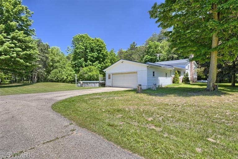 1309 138th Ave, Wayland, MI 49348 - photo 1