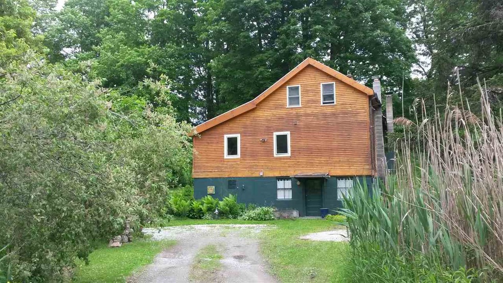 124 Underpass Rd, Shaftsbury, VT 05262 - photo 1