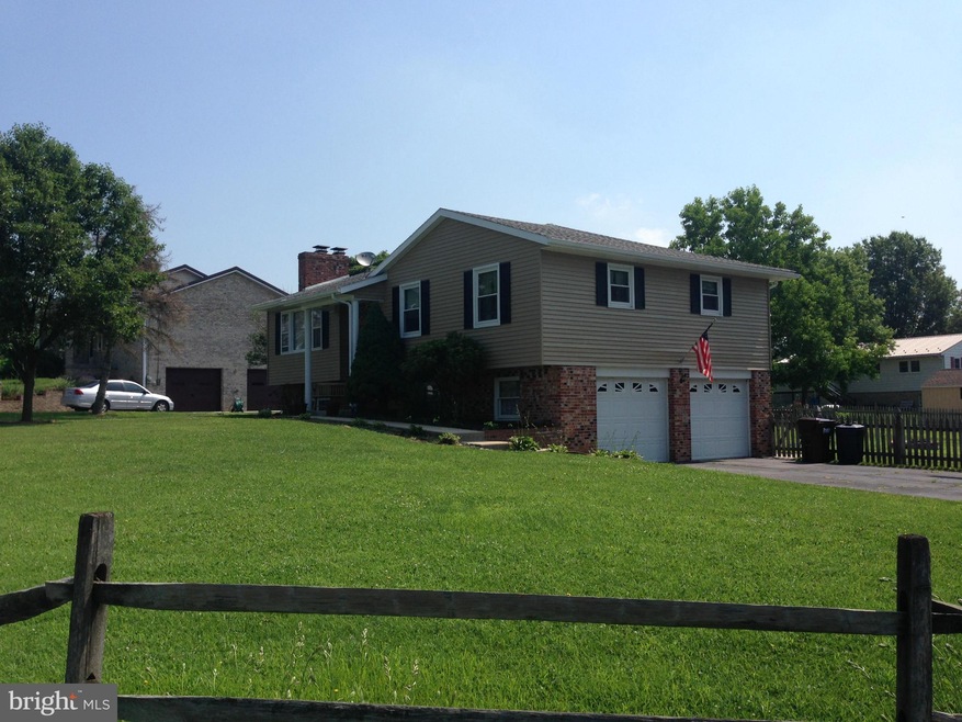 4180 Ricklyn Dr, Chambersburg, PA 17202 - photo 1