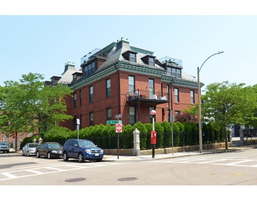 110 O St unit 14, Boston, MA 02127 - photo 1