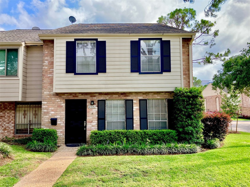 10282 Briar Forest Dr, Houston, TX 77042 - photo 1