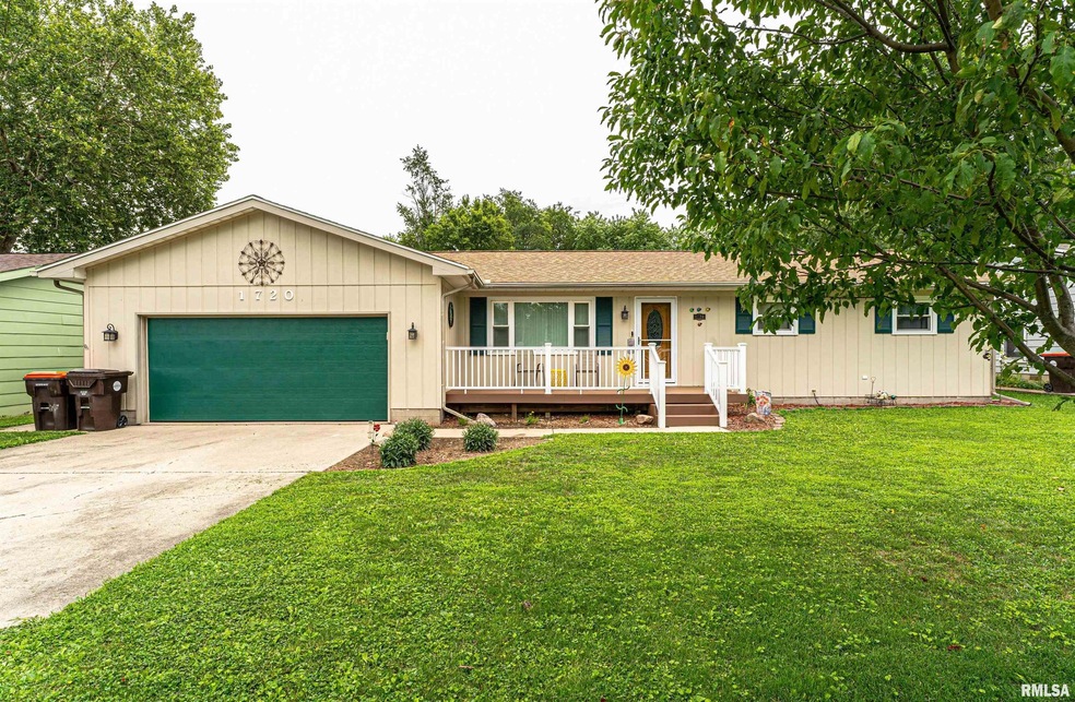 1720 N Ottawa St, Lincoln, IL 62656 - photo 1