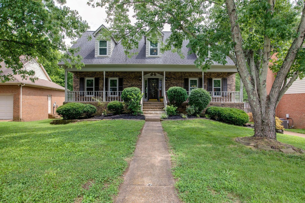 Welcome to 1168 Buckingham Circle
