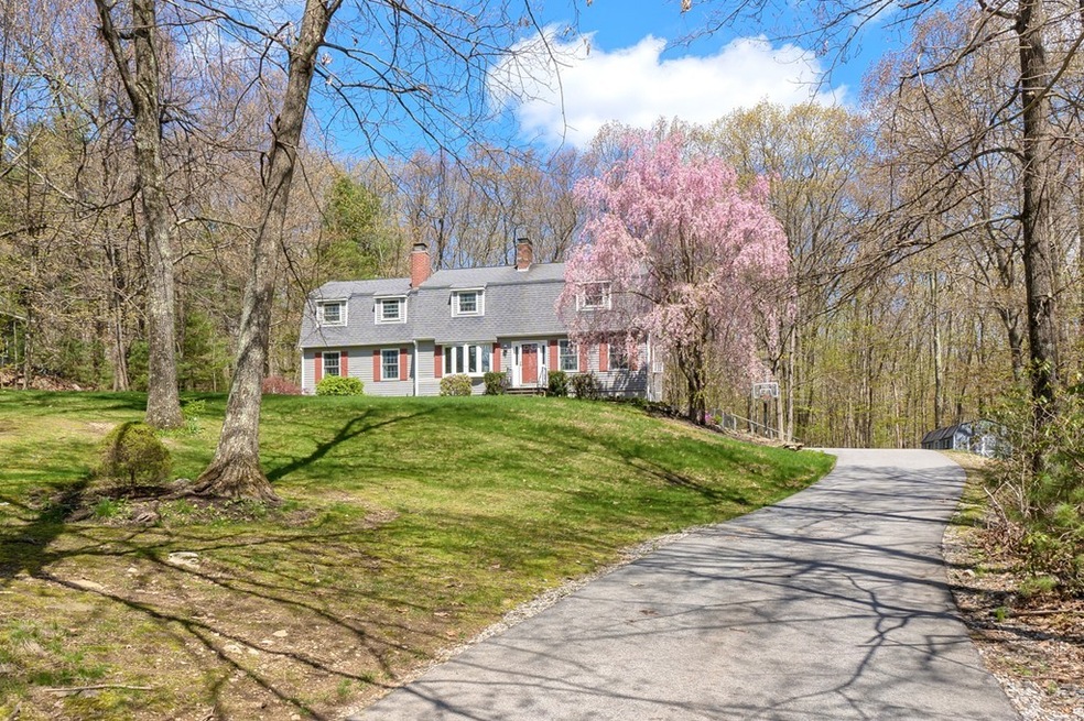 19 E Applewood Dr, Charlton, MA 01507 - photo 1