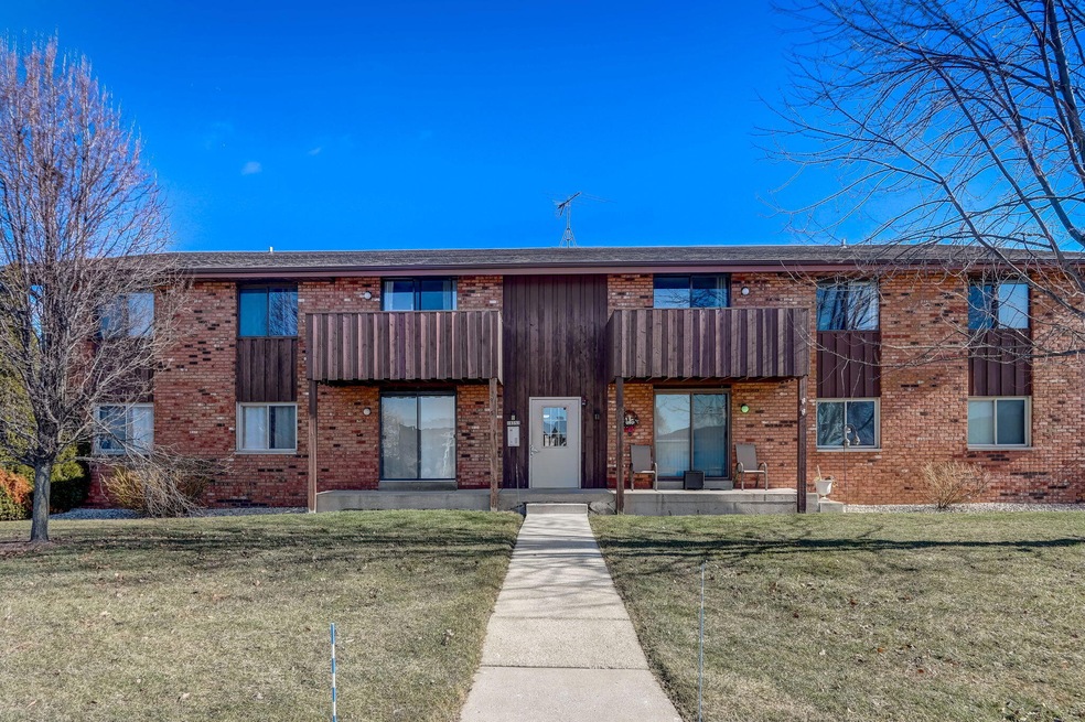 1-web-or-mls-Whitnall Edge Ct 203-001