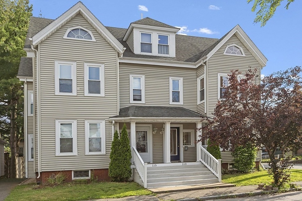 113 Taylor St unit 113, Waltham, MA 02453 - photo 1