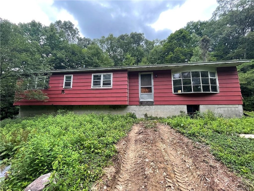 391 Huckleberry Turnpike, Wallkill, NY 12589 - photo 1