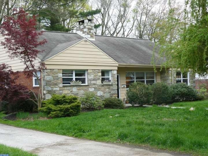 905 Carroll Rd, Wynnewood, PA 19096 - photo 1