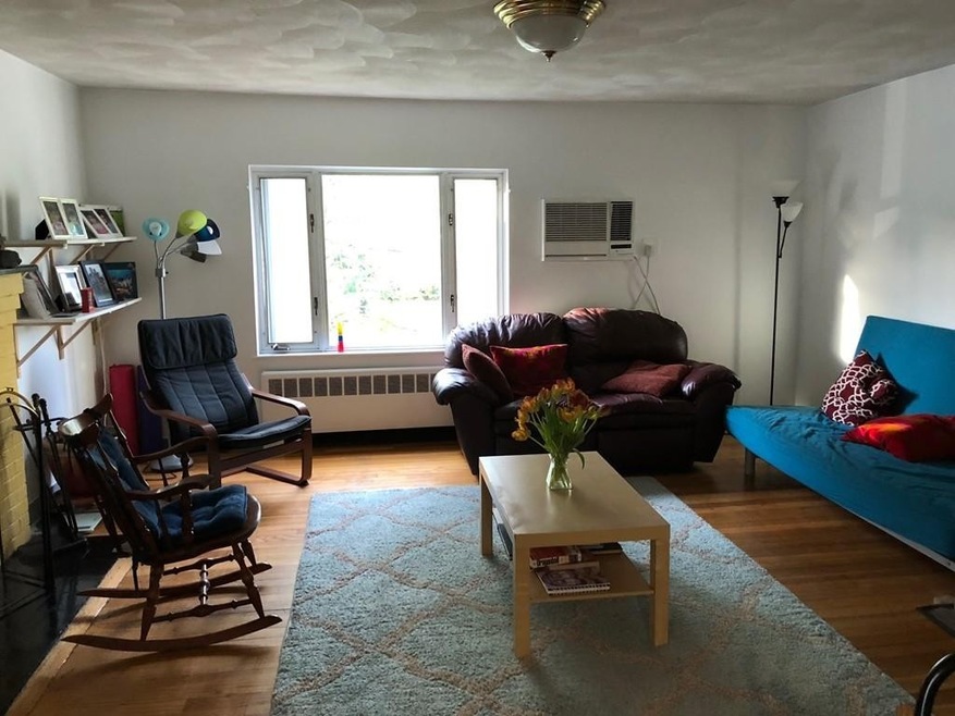 744 Boylston St unit 2, Chestnut Hill, MA 02467 - photo 1