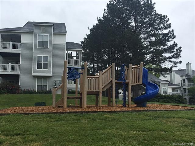 20 Hamiltons Harbor Dr unit 828, Clover, SC 29710 - photo 1