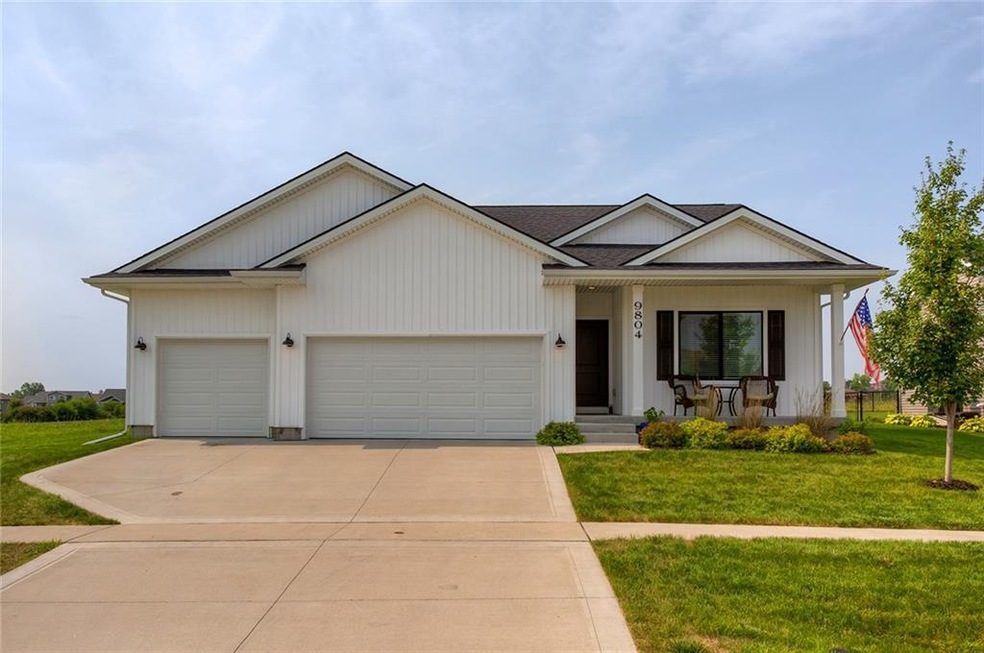 9804 Marnewood Dr, Johnston, IA 50131 - photo 1