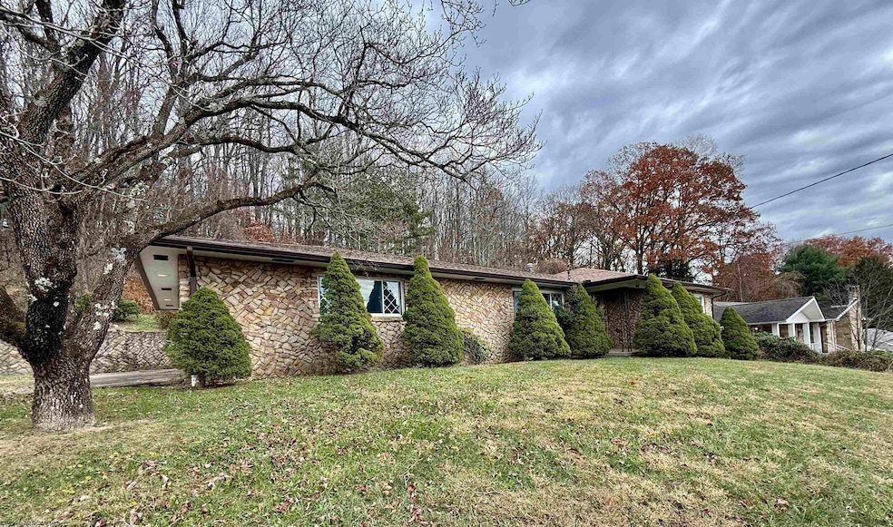 Under Contract $179,900 • Co-Listing Agent