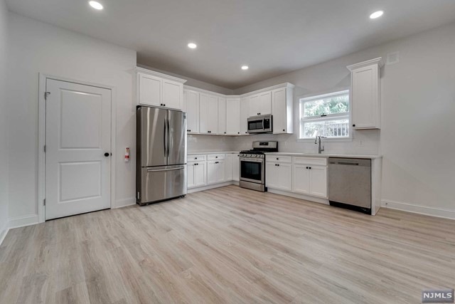 188 Summit Cross unit 1, Rutherford, NJ 07070 - photo 1