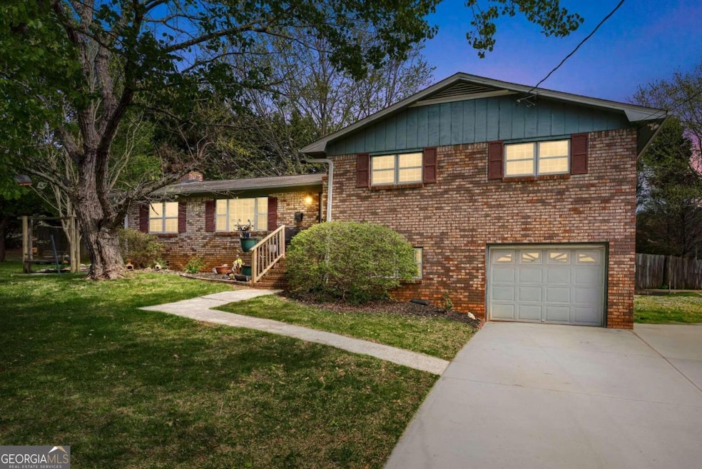 5172 Bramblewood Ct, Acworth, GA 30102 - photo 1