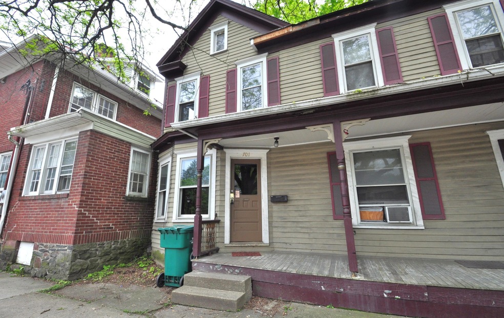 701 Sarah St, Stroudsburg, PA 18360 - photo 1