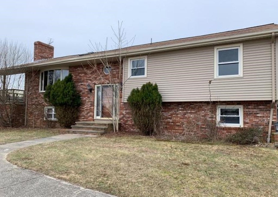 75 Birch Swamp Rd, Warren, RI 02885 - photo 1