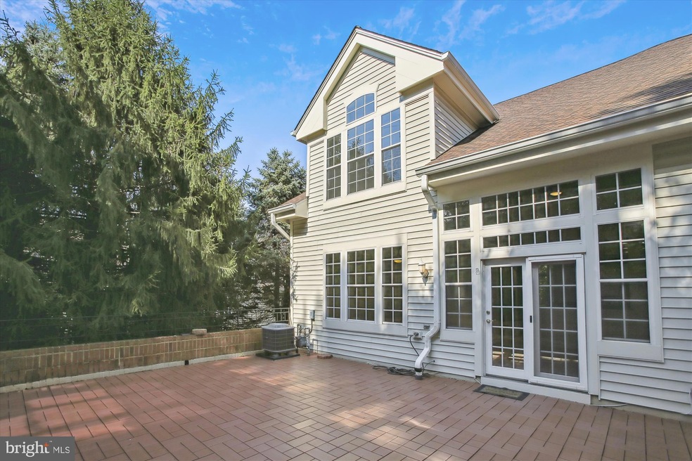 7027 Haycock Rd unit 507, Falls Church, VA 22043 - photo 1