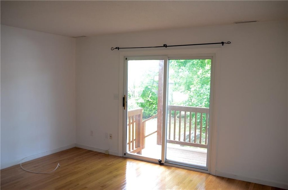 35 Leslie Rd unit N, Bridgeport, CT 06606 - photo 1