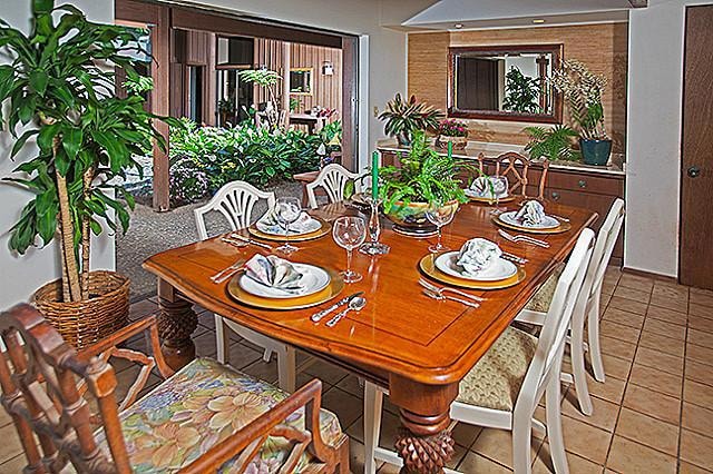 The wonderful dining area!
