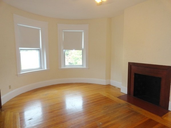 60 Greenough St unit 3, Brookline, MA 02445 - photo 1