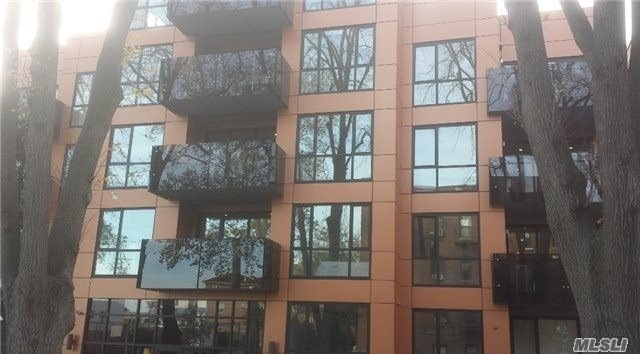 43-12 214th Place unit 4C, Bayside, NY 11361 - photo 1