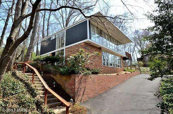 7415 Rebecca Dr, Alexandria, VA 22307 - photo 1