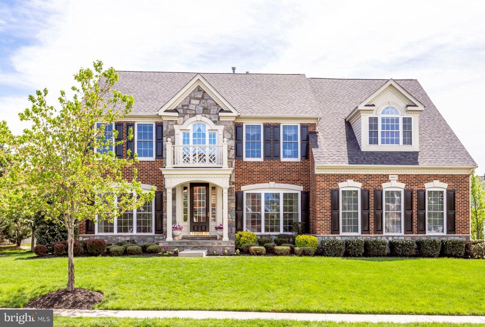 25647 S Village Dr, South Riding, VA 20152 - photo 1