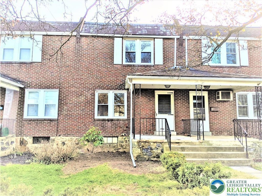 703 Spring St, Bethlehem, PA 18018 - photo 1
