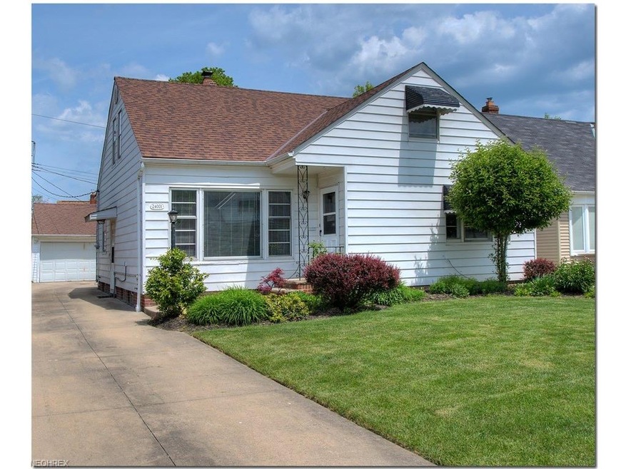 Incredible price for this spacious Bungalow with 4
