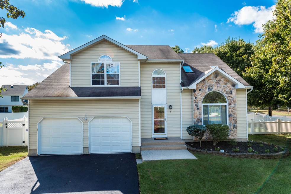 2 Sherrybrooke Dr