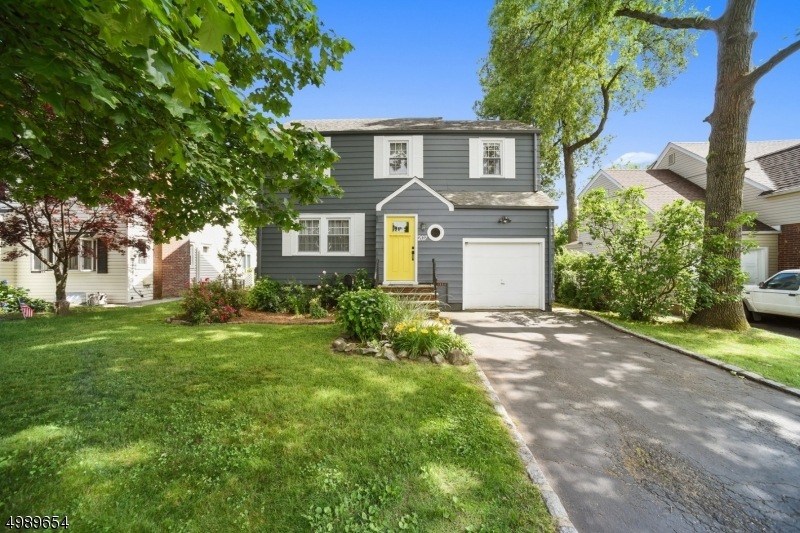 207 Sylvan Rd, Bloomfield, NJ 07003 - photo 1